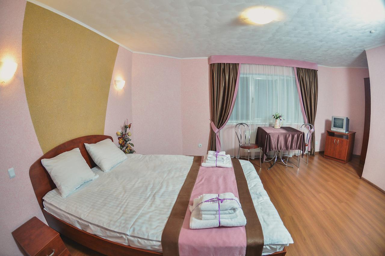 Forsage Hotel Ривне Стая снимка
